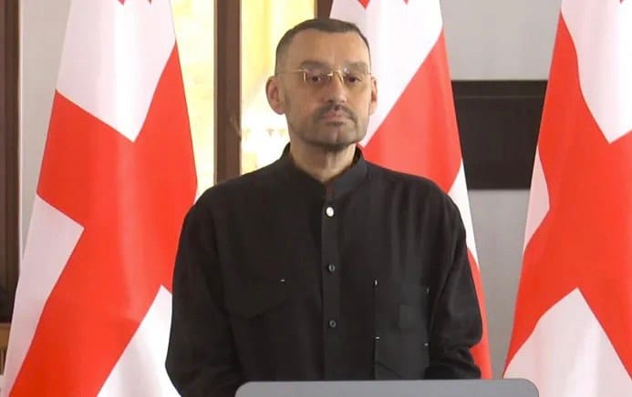 ბექა ოდიშარია – პოლიტიკოსებს გულს გვიკლავთ, გინდათ დაგვაბეჩავოთ – ეს ხალხი მთელი თავის ცხოვრება შრომობს, არ მუქთახორობენ, რატომ გვიკვირს, გვშურს ან გული გვისკდება, რომ შემოსავალი ჰქონდეთ?!