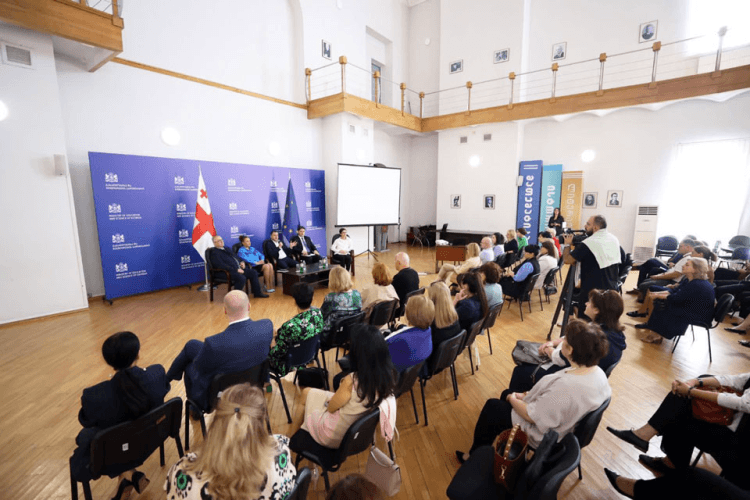 გიორგი ამილახვარმა კერძო სკოლების წარმომადგენლებს ახალი ხედვა შესთავაზა