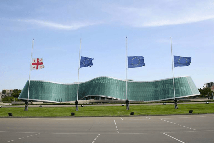 სამართალდამცველებმა „ქურდულ სამყაროსთან“ კავშირში მყოფი 34 პირი დააკავეს