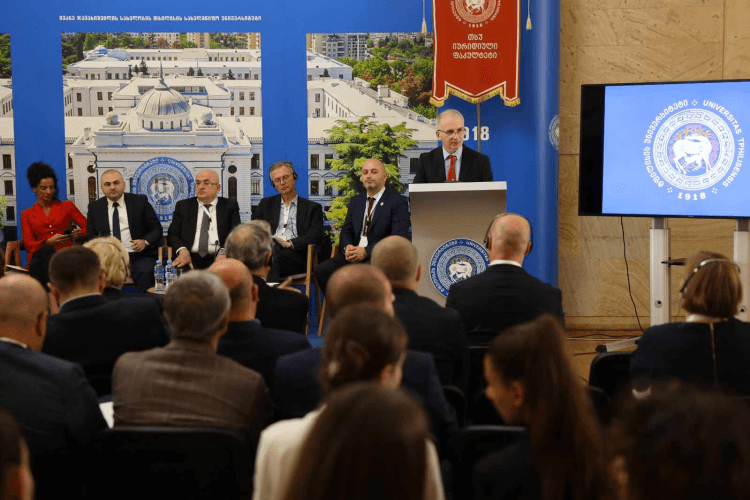 ჰააგის სისხლის სამართლის საერთაშორისო სასამართლოს ხუთი მოქმედი მოსამართლის მონაწილეობით საქართველოში საერთაშორისო კონფერენცია იმართება