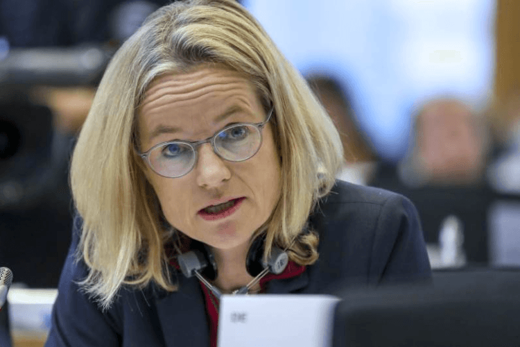 ვიოლა ფონ კრამონი – პრეზიდენტი ზურაბიშვილი აახლოებს ქვეყანას ევროკავშირთან, ამ ძალისხმევისთვის ისჯება ჩინოვნიკების მიერ