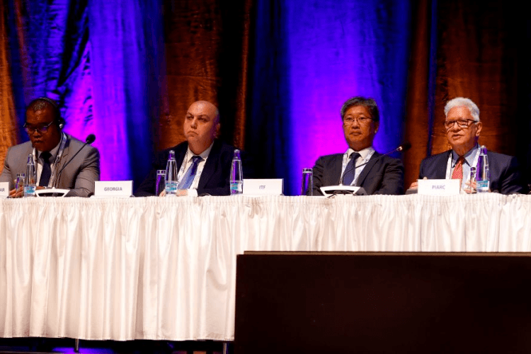 რეგიონული განვითარებისა და ინფრასტრუქტურის მინისტრი ირაკლი ქარსელაძე მსოფლიო საგზაო კონგრესის ფარგლებში გამართულ მინისტერიალზე სიტყვით გამოვიდა