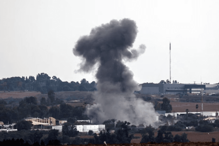 აშშ-ის თავდაცვის ოფიციალურ წარმომადგენელზე დაყრდნობით წერს, რომ აშშ ისრაელს საჰაერო თავდაცვასა და საბრძოლო მასალას გაუგზავნის