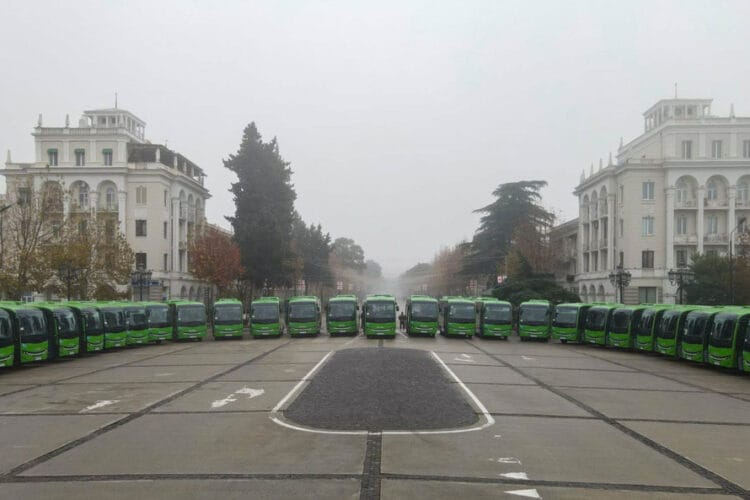 ირაკლი ღარიბაშვილის გადაწყვეტილებით, რეგიონებს ახალი ავტობუსები გადაეცათ