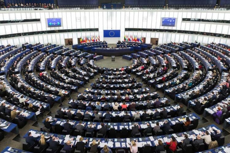 ევროპარლამენტმა დაამტკიცა რეზოლუცია, რომელიც ევროკავშირის საბჭოს მოუწოდებს, საქართველოს კანდიდატის სტატუსი მიანიჭოს