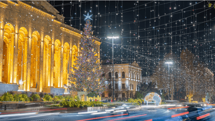 საახალწლო განათებების სამონტაჟო სამუშაოების გამო, რუსთაველის გამზირზე საავტომობილო მოძრაობა დროებით შეიზღუდება