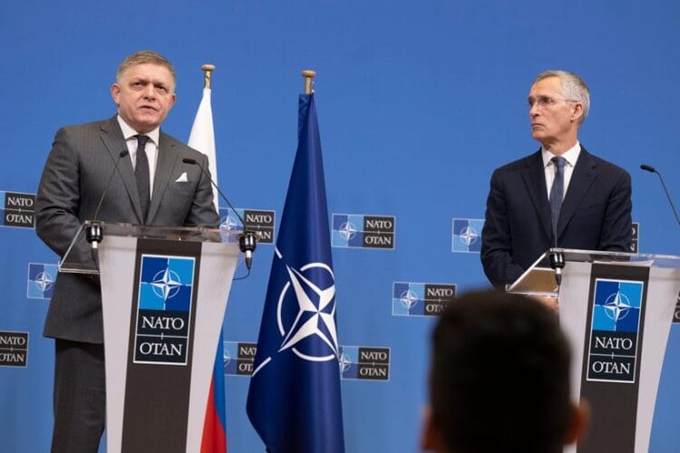 სლოვაკეთის პრემიერ-მინისტრი – ჩვენ შევაჩერეთ უკრაინის სამხედრო მხარდაჭერა, ჩემს მთავრობას არ სჯერა, რომ უკრაინაში ომიდან სამხედრო გამოსავალი არსებობს