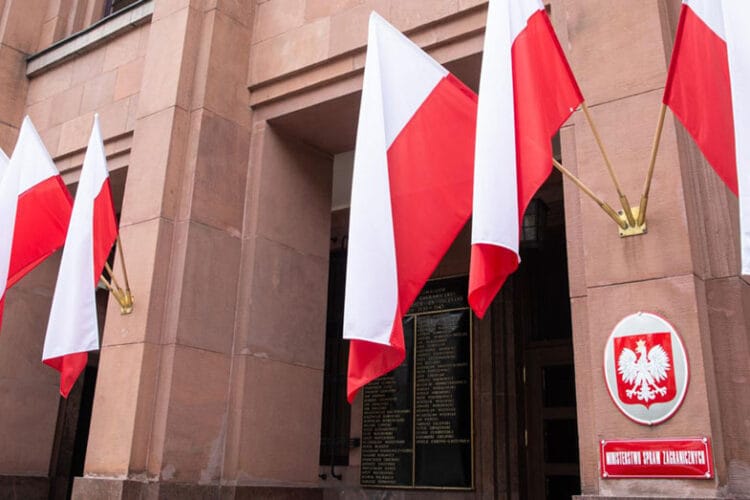 პოლონეთის საგარეო უწყებაში აცხადებენ, რომ ნატო-ში ალიანსის საზღვრებთან რუსული რაკეტების ჩამოგდების შესაძლებლობას განიხილავენ