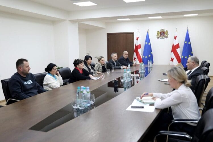 მიხელ სარჯველაძე აქონდროპლაზიის მქონე ბავშვების მშობლებს შეხვდა – პროგრამას უახლოეს დღეებში პროგრამას ხუთი ბენეფიციარი დაემატება