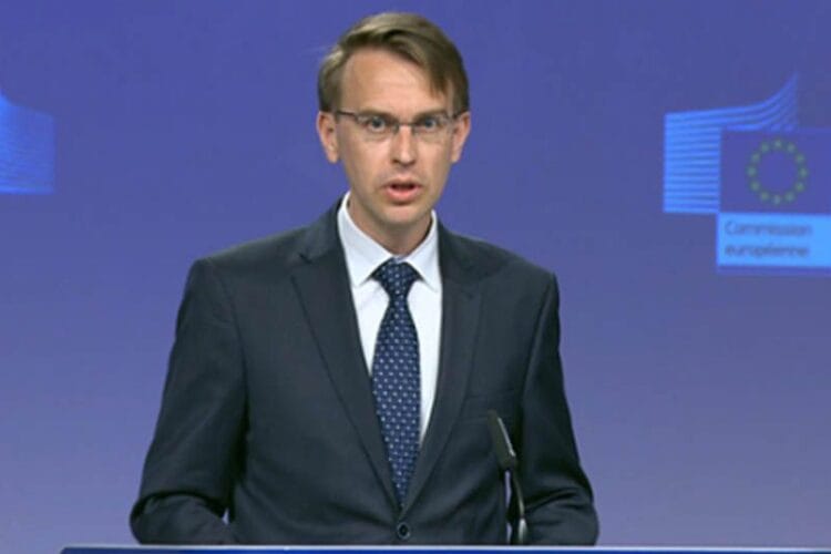 პიტერ სტანო – სანქციებზე გადაწყვეტილებას წევრი სახელმწიფოები კონსენსუსით იღებენ, როცა სხვა ვერაფერი მოიტანს სასურველ შედეგს, ჩვენ ჯერ აქ არ ვართ, კვლავ მოვუწოდებთ ხელისუფლებას, დაუბრუნდეს ევროპულ გზას