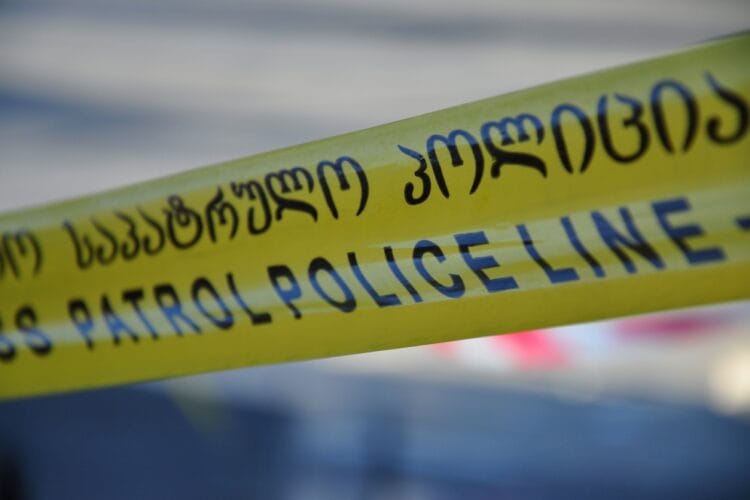 სამეგრელოში განზრახ მკვლელობის მცდელობისა და მუქარის ბრალდებით ორი პირი დააკავეს