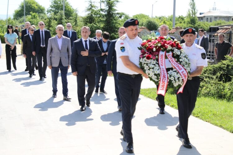 სახელმწიფო დაცვის სპეციალური სამსახურის წვევამდელებმა შინდისის გმირების მემორიალთან სამხედრო და სახელმწიფო დაცვის სპეციალური სამსახურის მოსამსახურის ფიცი დადეს