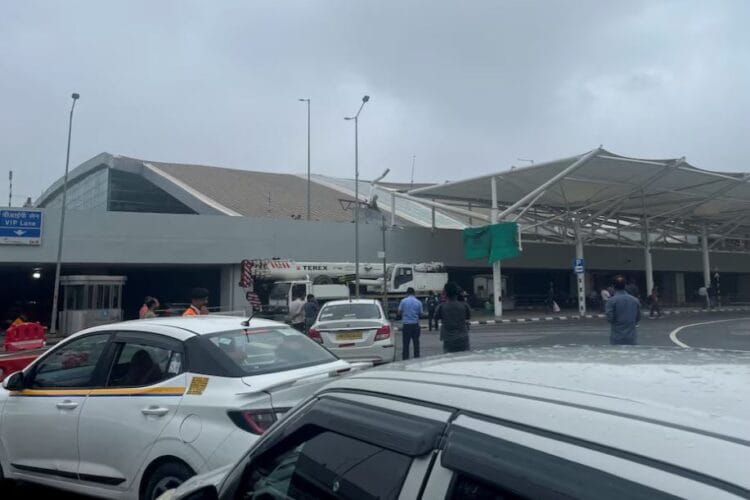 ინდოეთში, ძლიერი წვიმისა და ქარის შედეგად, ნიუ დელის აეროპორტში სახურავი ჩამოინგრა, დაიღუპა სულ მცირე ერთი ადამიანი