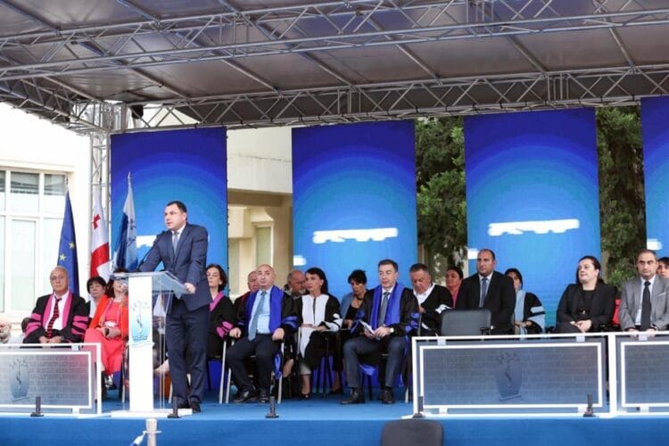 გიორგი ამილახვარმა თბილისის სახელმწიფო სამედიცინო უნივერსიტეტის კურსდამთავრებულთა გამოსაშვებ ღონისძიებაში მიიღო მონაწილეობა