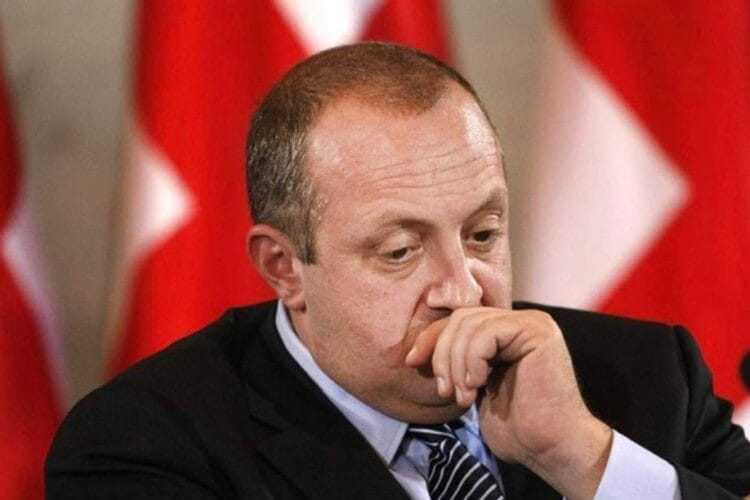 ვის ურიგებს ყოფილი პრეზიდენტი დუშეთში ტენდერებს ?