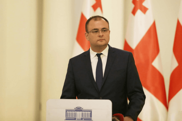 რატი ბრეგაძე – სალომე ზურაბიშვილის პროგნოზი ვერ გამართლდება და ქართველი ხალხი 26 ოქტომბერს იქნება ამის მთავარი გარანტი