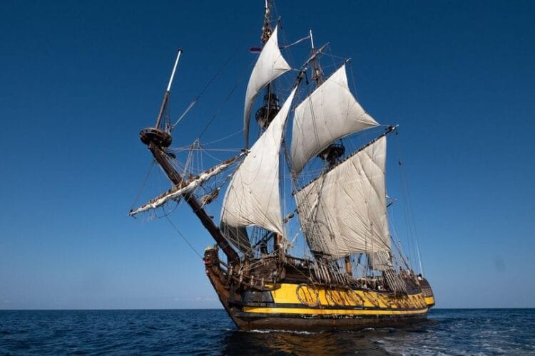 რუსულ ფრეგატს, რომელიც საფრანგეთის პორტში არ შეუშვეს, წყლის მარაგი ეწურება