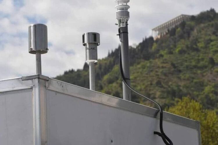 გარემოს ეროვნული სააგენტო – საქართველოს ზოგიერთ რაიონში, ასევე დედაქალაქში ატმოსფერულ ჰაერში ფიქსირდება მყარი ნაწილაკების მატება, რაც ძირითადად ტრანსსასაზღვრო დაბინძურებას უკავშირდება