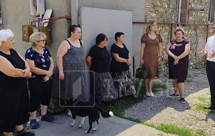 სახალხო დამცველმა საოკუპაციო ხაზის მიმდებარე სოფლების მოსახლეობა მოინახულა