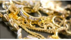 მებაჟე ოფიცრებმა არადეკლარირებული ოქროს ნაკეთობების შემოტანის მცდელობის ფაქტები აღკვეთეს