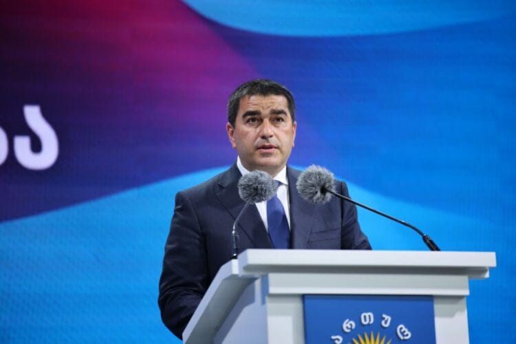 შალვა პაპუაშვილი – ბოლო წლების ქაოსის და ომის ქარცეცხლის რკალში, ჩვენი ქვეყანა მხოლოდ ერთმა რამემ გადაარჩინა, ეს იყო ჩვენი ბრძენი ხალხი და მისი ხელისუფლება