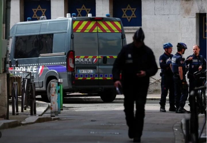 საფრანგეთში, სინაგოგის ავტოსადგომზე ავტომობილის აფეთქების შედეგად პოლიციელი დაშავდა