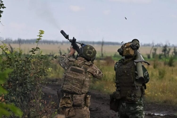 რუსეთის თავდაცვის უწყებაში აცხადებენ, რომ ბოლო ერთ დღეში უკრაინის არმიამ კურსკის რეგიონში 280-ზე მეტი ჯარისკაცი და 27 ერთეული ჯავშანტექნიკა დაკარგა