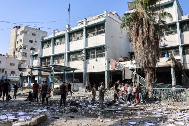 ღაზაში აცხადებენ, რომ ღაზის სექტორის დასავლეთ ნაწილში მდებარე სკოლაზე ისრაელის ავიადარტყმას ათი პალესტინელი ემსხვერპლა