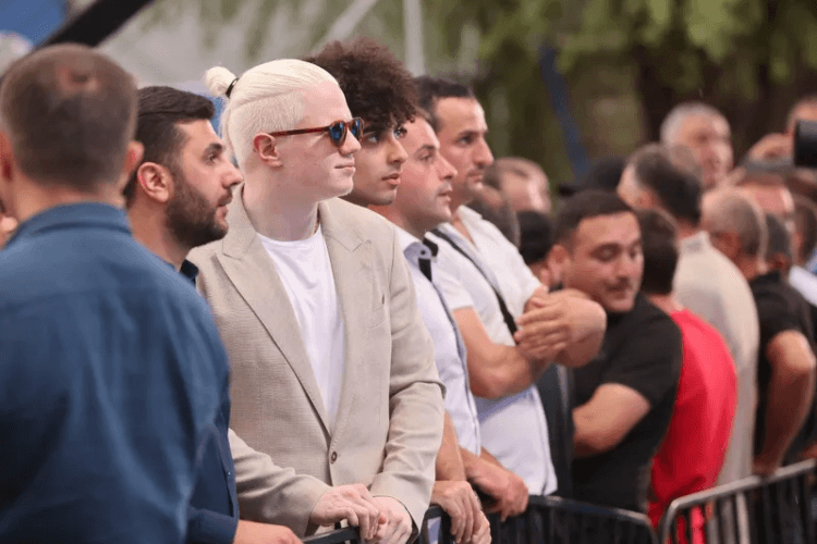 ამბროლაურში მოსახლეობასთან „ქართული ოცნების“ ლიდერების შეხვედრას ცოტნე ივანიშვილი დაესწრო