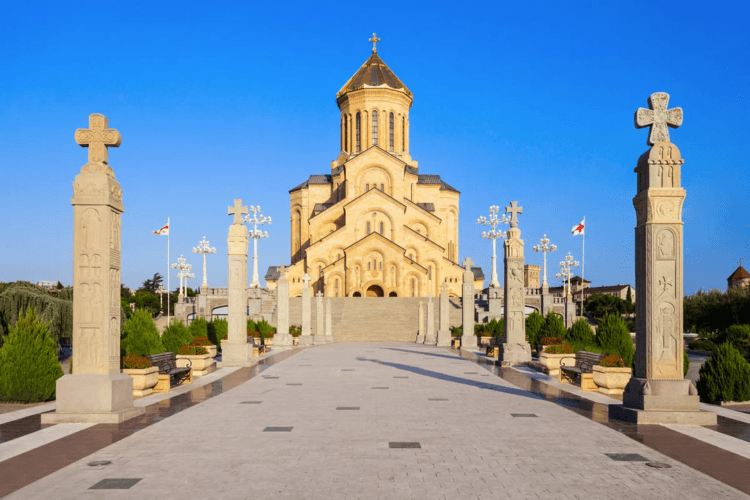დღეს წითელი პარასკევია – მართლმადიდებელი ეკლესია იესო ქრისტეს ჯვარცმას, გარდამოხსნასა და დაკრძალვას იხსენებს