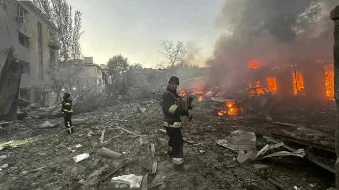 რუსებმა ზაპოროჟიე დაბომბეს