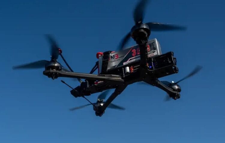 რუსეთში აცხადებენ, რომ ღამით მოსკოვსა და რამდენიმე რეგიონს უკრაინული დრონები დაესხნენ თავს