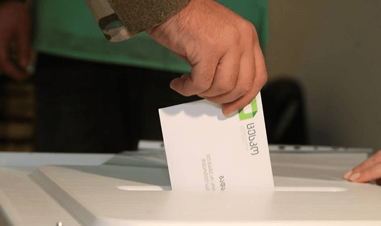 ქუთაისში საარჩევნო როცესი მშვიდ და დემოკრატიულ გარემოში მიმდინარეობს – მარნეულის 74 -ე უბანზე კი, ინციდენტი ამოწურულია