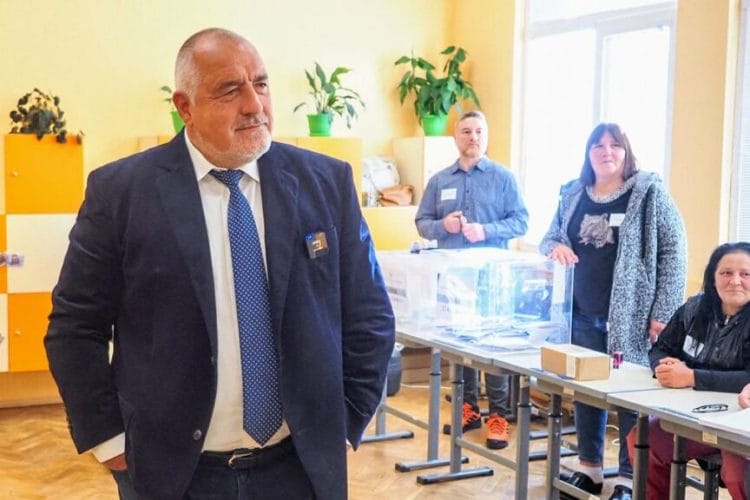 ბულგარეთის საპარლამენტო არჩევნების წინასწარი შედეგების თანახმად, არჩევნებში ბულგარეთის ყოფილი პრემიერ-მინისტრის, ბოიკო ბორისოვის პარტია ლიდერობს