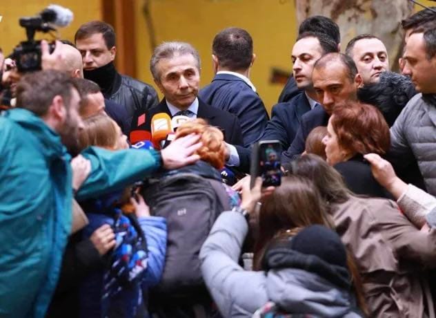 ბიძინა ივანიშვილი – მივმართავ საზოგადოებას, მოვიდნენ არჩევნებზე, ან ვირჩევთ მთავრობას, რომელიც ქართველ ხალხს მოგემსახურებათ, ან აგენტურას, რომელიც მხოლოდ უცხო ქვეყნის დავალებებს შეასრულებს