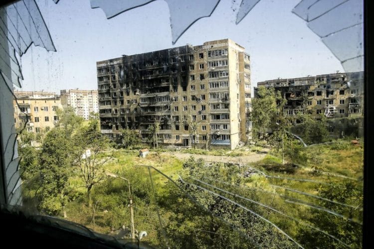 რუსეთის თავდაცვის სამინისტრო – სამხედრო დაჯგუფება „ცენტრმა“ უკრაინის ქალაქი სელიდოვო სრულად დაიკავა