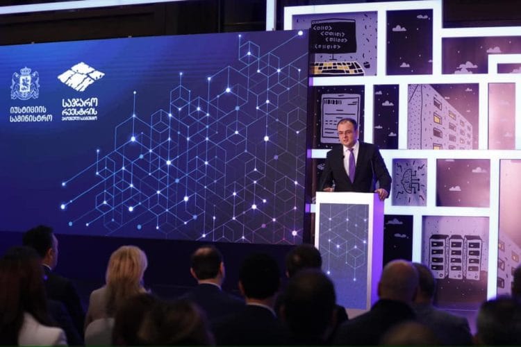 იუსტიციის სამინისტრო მოქალაქეებს ახალ სერვისს, „გონიერ კონტრაქტს“ სთავაზობს