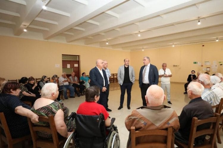მიხეილ სარჯველაძემ ხანდაზმულთა პანსიონატში მყოფ ბენეფიციარებს ხანდაზმულთა საერთაშორისო დღე მიულოცა