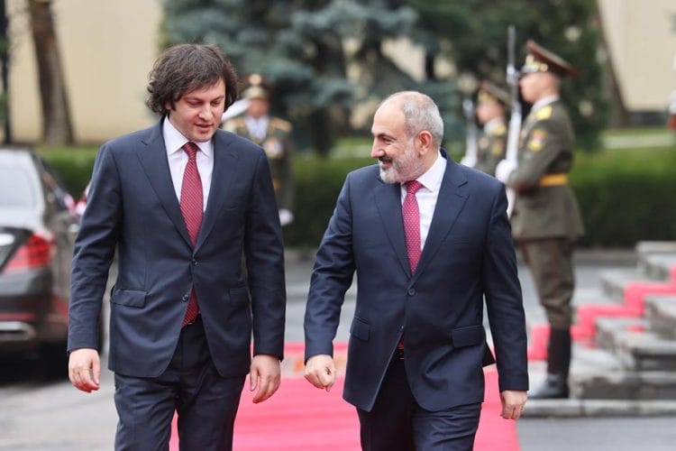 ნიკოლ ფაშინიანი ირაკლი კობახიძესა და პარტია „ქართულ ოცნებას“ არჩევნებში გამარჯვებას ულოცავს