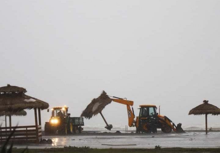 სტიქიის ზონაში პირადად იმყოფებოდა და ადგილზე არსებულ ვითარებას გაეცნო ქალაქის მერი ბექა ვაჭარაძე