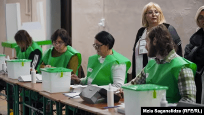 17:00 საათის მონაცემებით, არჩევნებში ამომრჩეველთა აქტივობა 50.6 პროცენტს შეადგენს