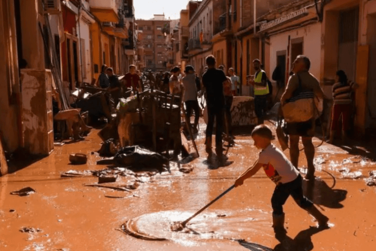მხარდაჭერის ნაკლებობის გამო მზარდი უკმაყოფილების ფონზე ესპანეთის მთავრობა ვალენსიაში დამატებით 500 ჯარისკაცს აგზავნის