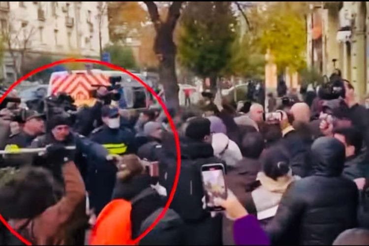 პროკურატურა მელიქიშვილის გამზირზე გამართული აქციის მიმდინარეობისას პოლიციელებზე თავდასხმის ამსახველ ვიდეოს აქვეყნებს