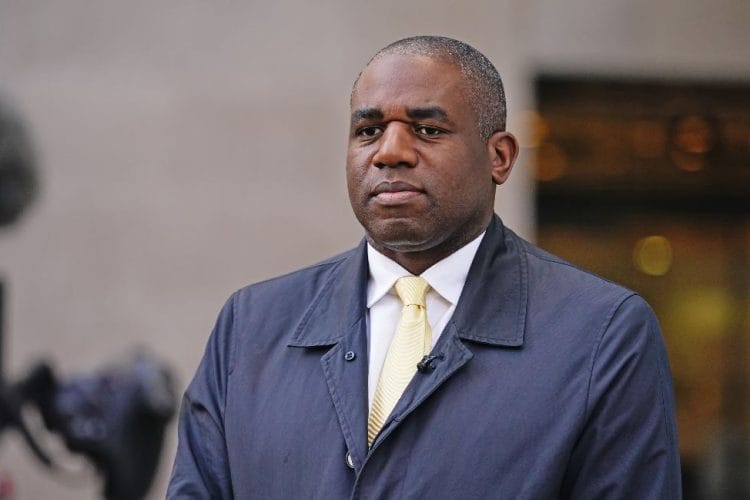 დიდი ბრიტანეთის საგარეო საქმეთა მინისტრი უახლოეს თვეებში უკრაინაში ცეცხლის შეწყვეტის შესაძლებლობას ვერ ხედავს