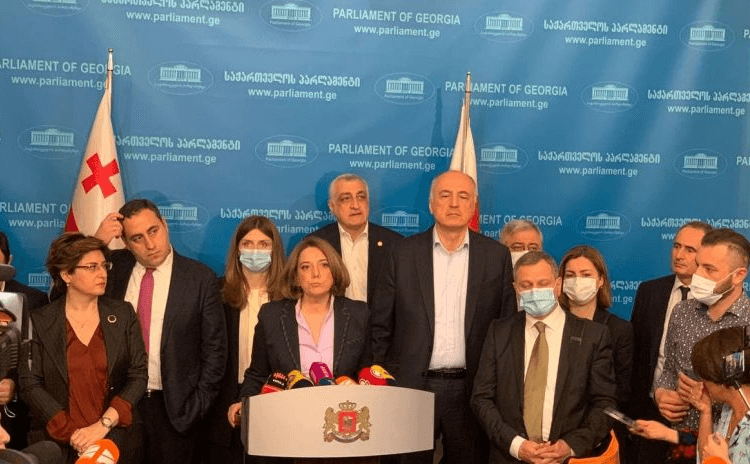 ხელისუფლება დარწმუნებულია, ოპოზიციის ,,პრინციპულობა” საპარლამენტო სხდომათა დარბაზში დასრულდება