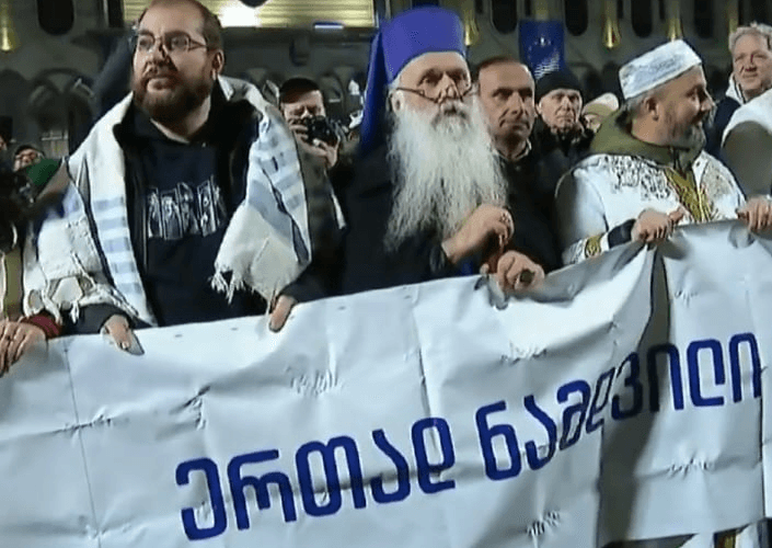 ექსკლუზივი : ,,იგეგმებოდა თუ არა 7 დეკემბერს თბილისში სხვადასხვა კონფესიების წარმომადგენლების ჩაცხრილვა და ქართველი ძალოვანებისთვის დაბრალება” ?