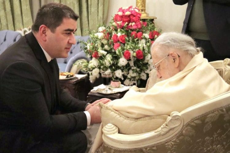 შალვა პაპუაშვილი – დიდ მეუფე ილია მეორეს ვულოცავ აღსაყდრების 47-ე წლისთავს, განუზომელია მისი ღვაწლი ღვთისა და ერის წინაშე, ვუსურვებ, მოესწროს ერთიან და გამარჯვებულ საქართველოს