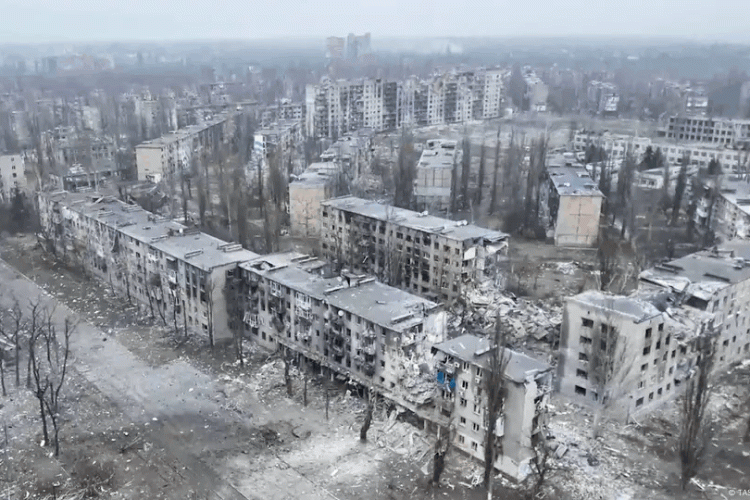 „უნიანი“ ავრცელებს უკრაინელი ჯარისკაცის განცხადებას, რომელიც აღნიშნავს, რომ დონეცკის რეგიონში შეიარაღებული ძალები ახლოსაა ერთდროულად ხუთი ქალაქის დაკარგვასთან