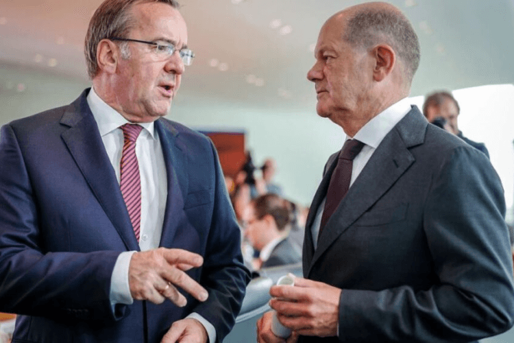 გერმანიის თავდაცვის მინისტრმა უკრაინისთვის ახალი სამხედრო დახმარების დაბლოკვის შესახებ გავრცელებული ინფორმაცია უარყო