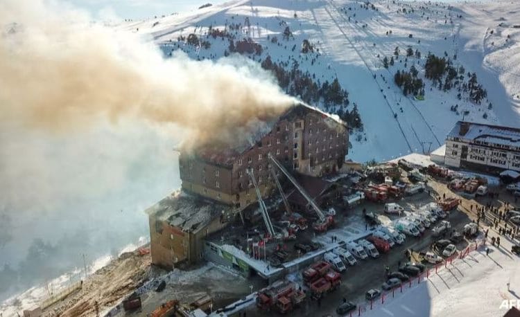 თურქეთის სამთო-სათხილამურო კურორტზე, სასტუმროში ხანძრის შედეგად დაღუპულთა რიცხვი 66-მდე გაიზარდა